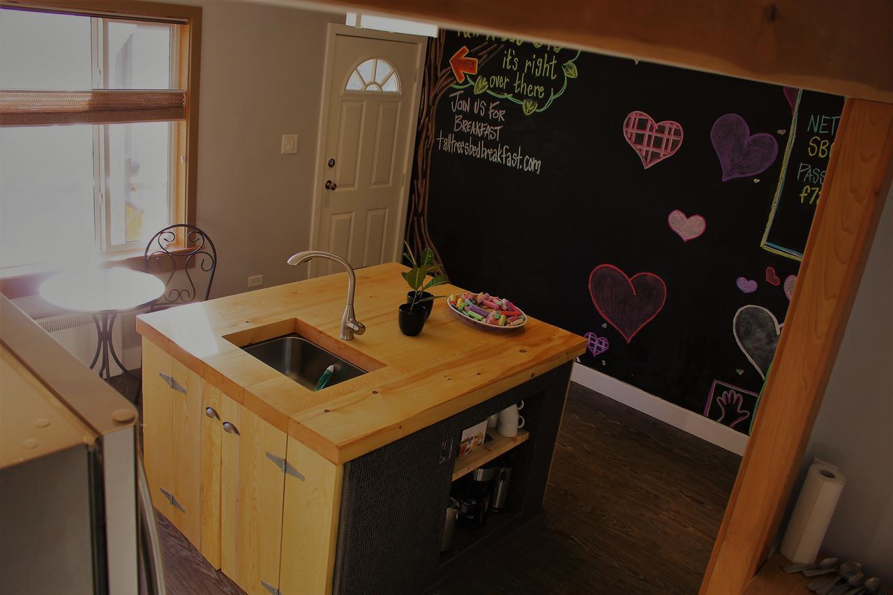 Huckleberry Cottage ปรินซ์รูเพิร์ต ภายนอก รูปภาพ